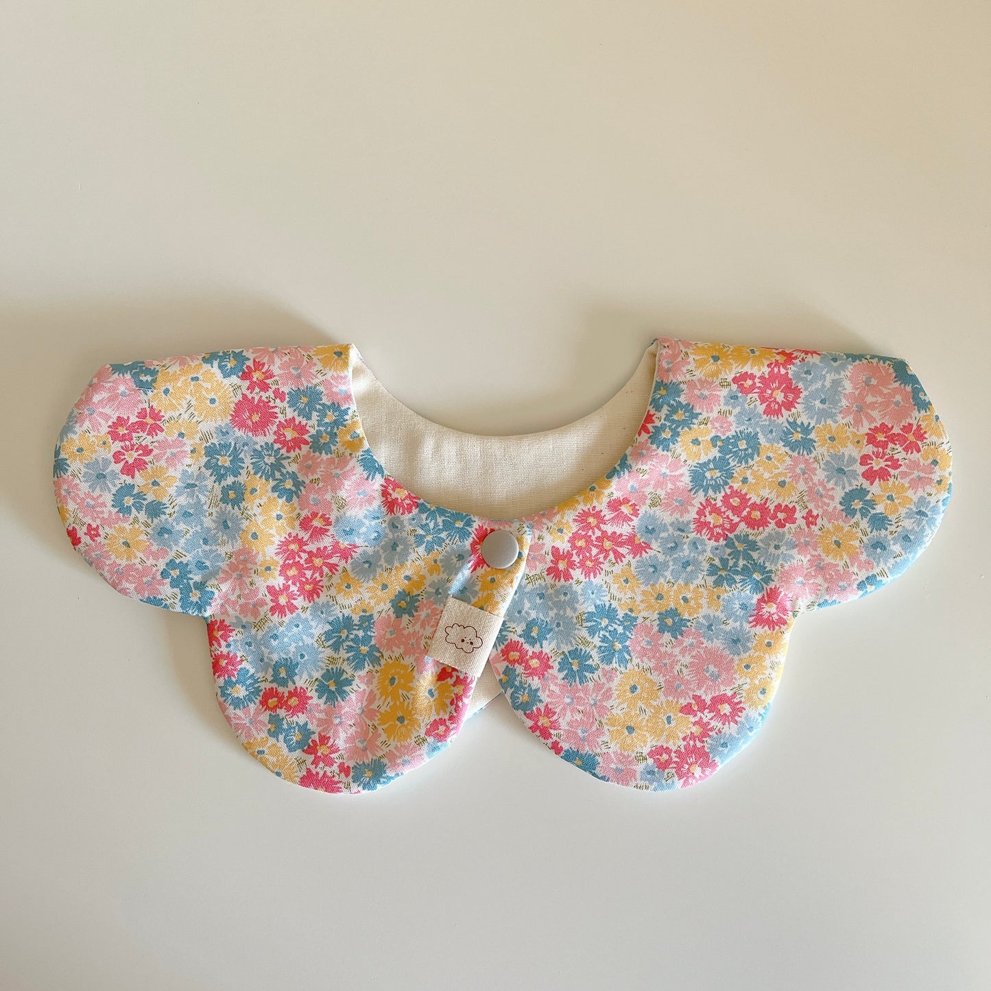 Little Cloud Bib-Cream