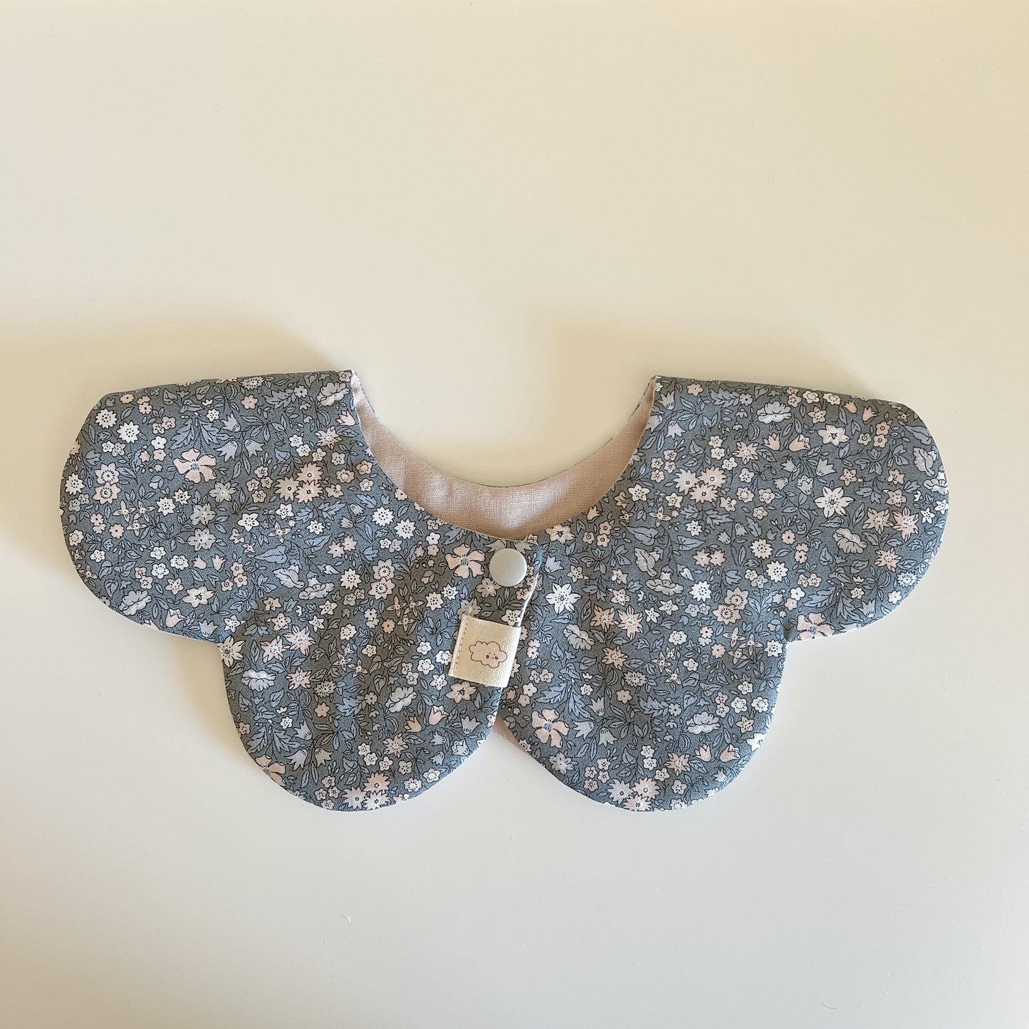 Little Cloud Bib-Beige