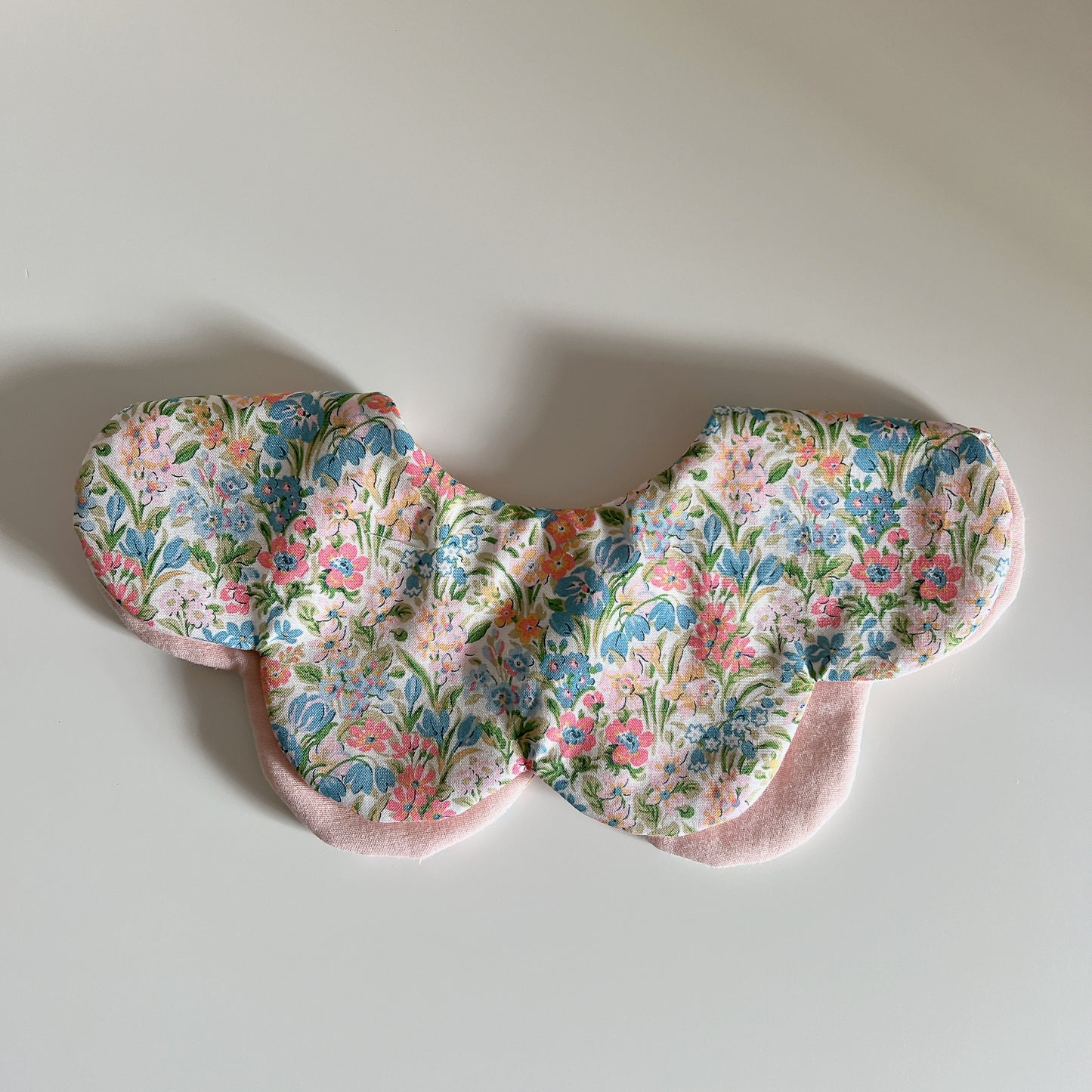 Little Cloud Bib-Pink